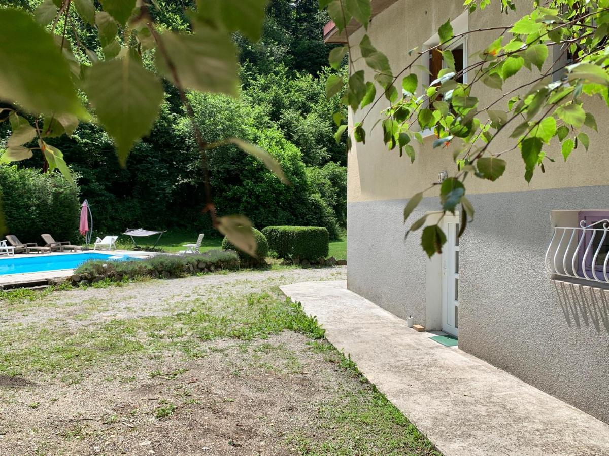 Le Clapot- Les Iris Apartment Saint-Etienne  Bagian luar foto